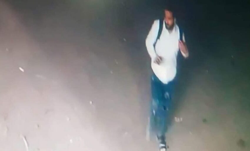 استغاثات من لص يسرق الهواتف المحمولة من الملاعب الخماسية بالزقازيق
