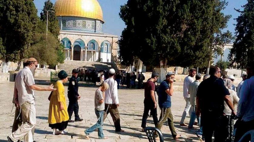  مستوطنون يقتحمون المسجد الأقصى وسط حراسة مشددة من قوات الاحتلال