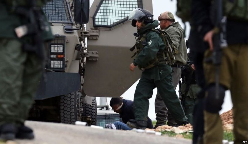  الكيان الصهيوني يعتقل فتى من داخل محكمة عسكرية ويقتاده إلى السجن