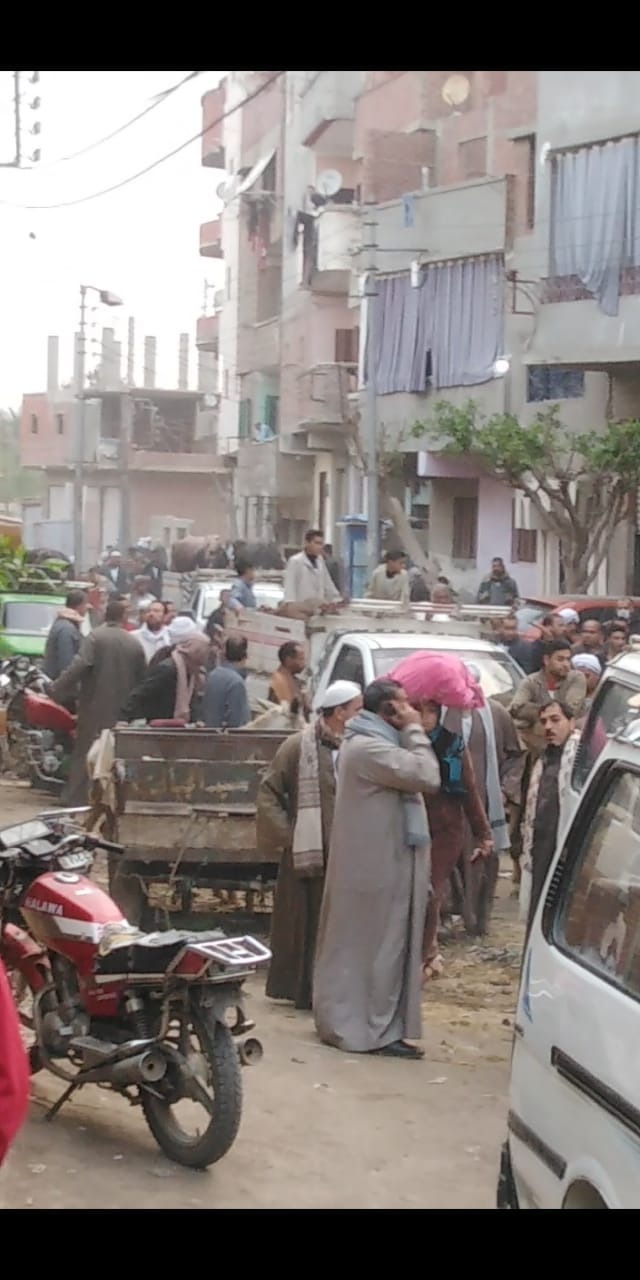  منيا القمح| فض سوقين بقريتي الجديدة والمساعدة بسبب كورونا