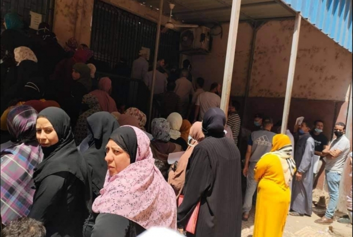  يجلسون لساعات.. شكوى من الإهمال بمستشفى أبوكبير