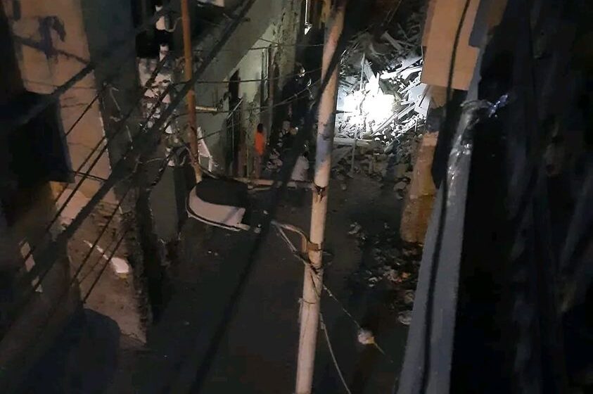  انهيار جزء من منزل آيل للسقوط بالزقازيق