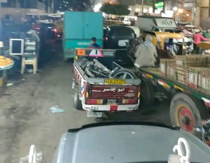  زحام مروري بمنطقة الكوبري الجديد في الزقازيق