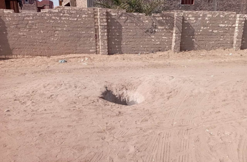 استغاثات من بلاعات صرف مكشوفة بعزبة في الحسينية